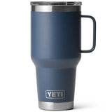 RAMBLER 30OZ TRAVEL MUG NAVY