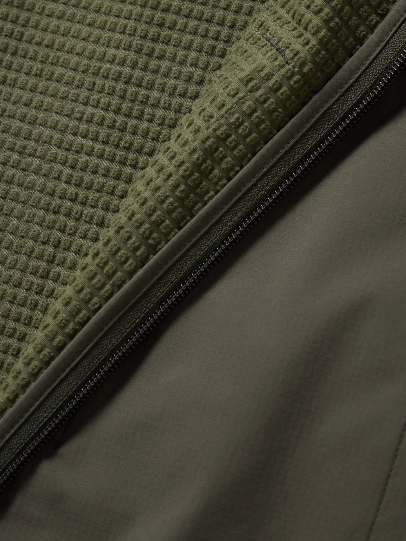 MENS LTWT GRID TECH FLEECE 1/2ZIP